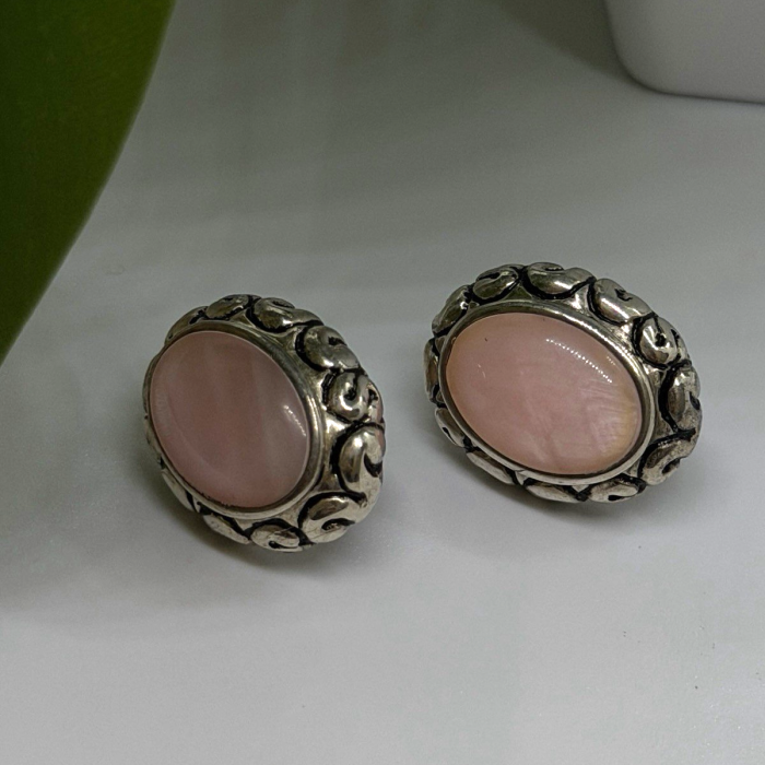 Southwest-Style 925 Sterling Silver Pink Conch Shell Oval Earrings