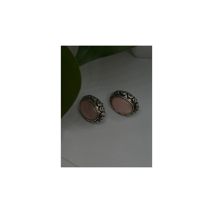 Southwest-Style 925 Sterling Silver Pink Conch Shell Oval Clip-On Earrings