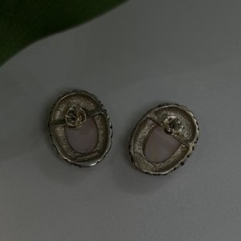 Southwest-Style 925 Sterling Silver Pink Conch Shell Oval Earrings