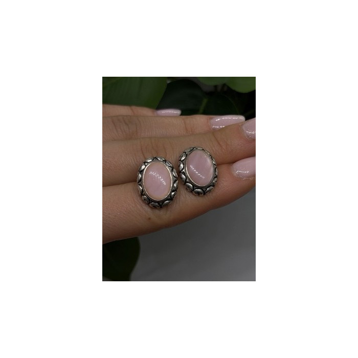 Southwest-Style 925 Sterling Silver Pink Conch Shell Oval Clip-On Earrings