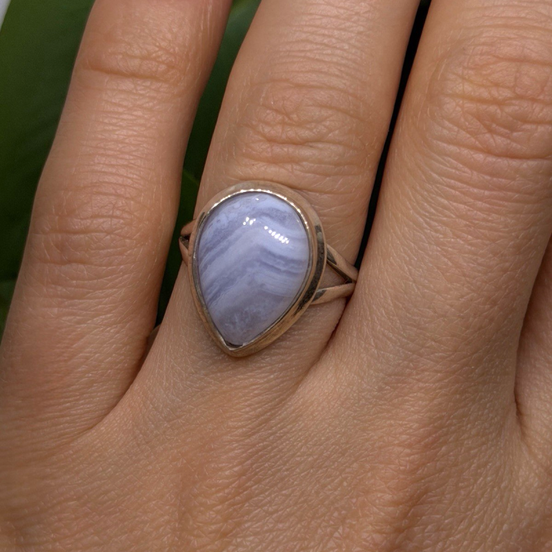 925 Sterling Silver Pear-Shaped Blue Lace Agate Ring Size 7.5