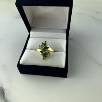 10K Yellow Gold Peridot & Diamonds Ring Size 8