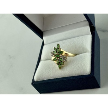 10K YELLOW GOLD  PERIDOT & DIAMONDS RING SIZE 8