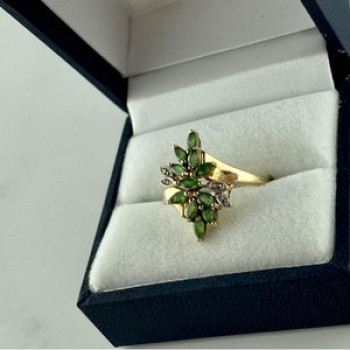 10K Yellow Gold Peridot & Diamonds Ring Size 8