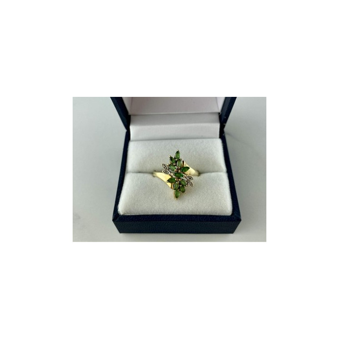 10K YELLOW GOLD  PERIDOT & DIAMONDS RING SIZE 8