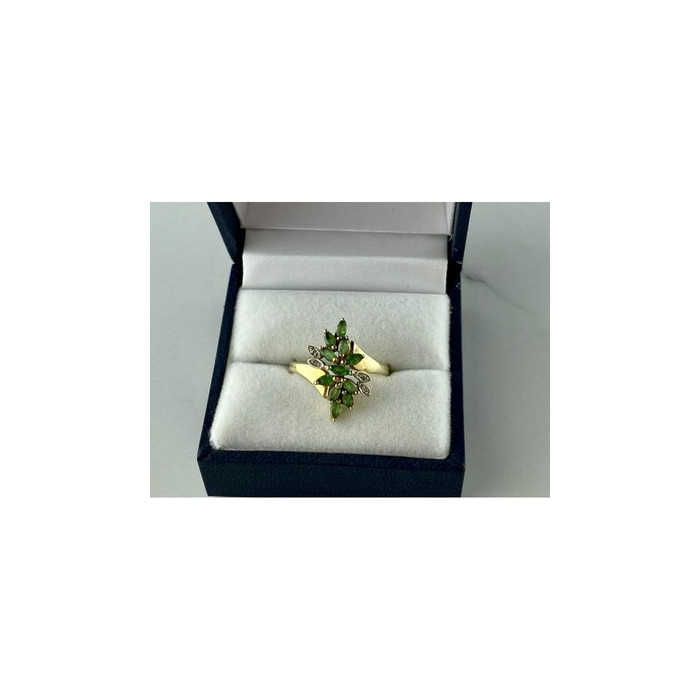 10K YELLOW GOLD  PERIDOT & DIAMONDS RING SIZE 8