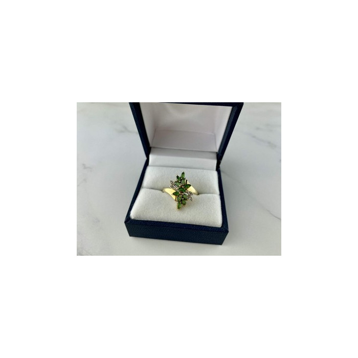 10K YELLOW GOLD  PERIDOT & DIAMONDS RING SIZE 8