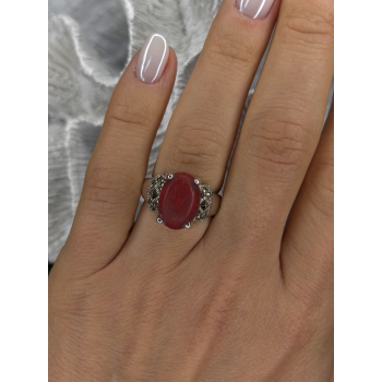 Vintage 925 Sterling Silver Red Jade & Marcasite Ring Size 6.5