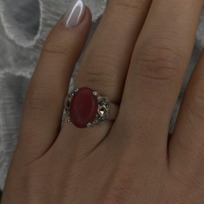 Vintage 925 Sterling Silver Red Jade & Marcasite Ring Size 6.5