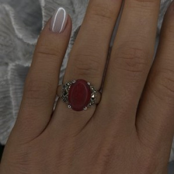 Vintage 925 Sterling Silver Red Jade & Marcasite Ring Size 6.5