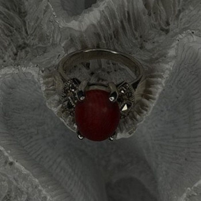 Vintage 925 Sterling Silver Red Jade & Marcasite Ring Size 6.5