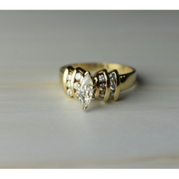 14K Yellow Gold Diamonds Ring Size 10.5