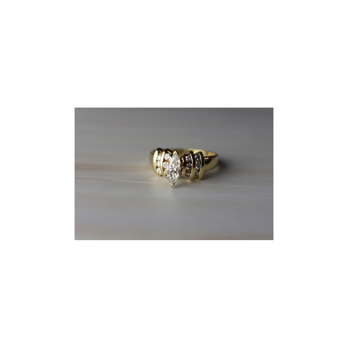 14K YELLOW GOLD DIAMONDS RING SIZE 10.5