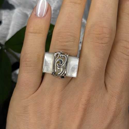 925 Sterling Silver White Abalone Mother of Pearl Ring Size 7