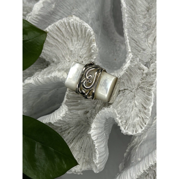 925 Sterling Silver White Abalone Mother of Pearl Ring Size 7