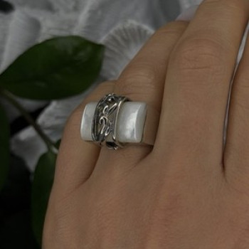 925 Sterling Silver White Abalone Mother of Pearl Ring Size 7