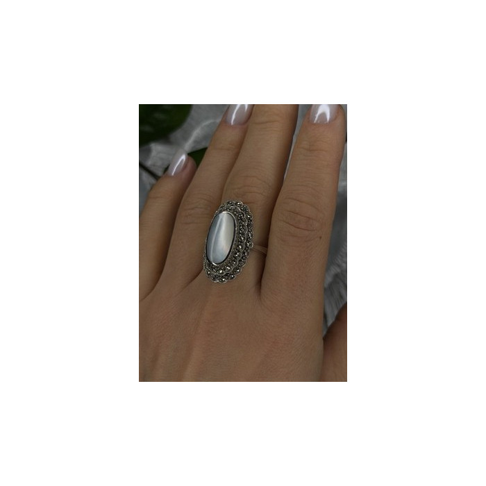 Elegant Vintage 925 Sterling Silver White Abalone & Marcasite Ring Size 9
