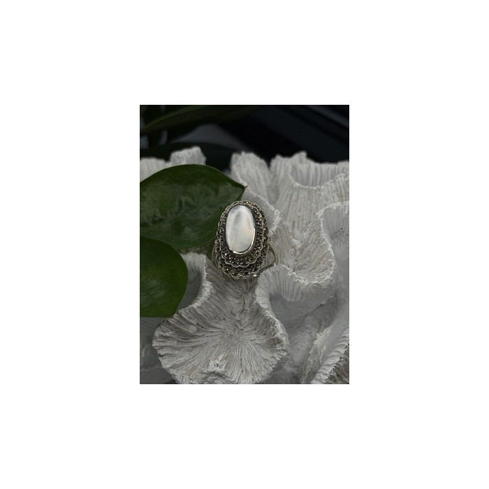 Elegant Vintage 925 Sterling Silver White Abalone & Marcasite Ring Size 9