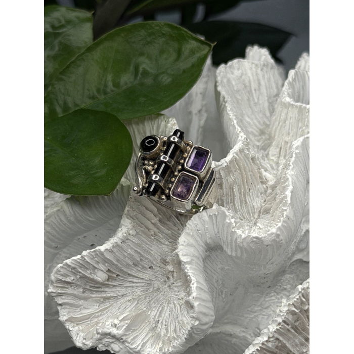 Unique Design Vintage 925 Sterling Silver Amethyst & Onyx & Peridot Ring Size 7