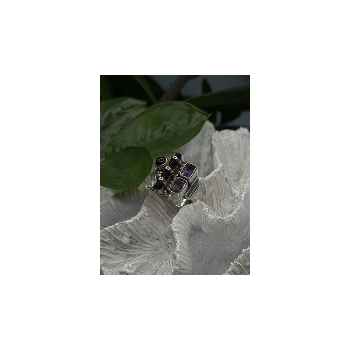 Unique Design Vintage 925 Sterling Silver Amethyst & Onyx & Peridot Ring Size 7