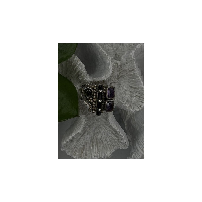 Unique Design Vintage 925 Sterling Silver Amethyst & Onyx & Peridot Ring Size 7
