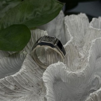 Vintage 925 Sterling Silver Black Onyx & Marcasite Ring Size 8.5