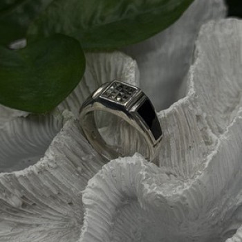 Vintage 925 Sterling Silver Black Onyx & Marcasite Ring Size 8.5