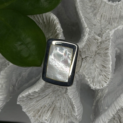 Elegant 925 Sterling Silver White Abalone Mother of Pearl Ring Size 7