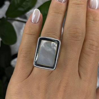 Elegant 925 Sterling Silver White Abalone Mother of Pearl Ring Size 7