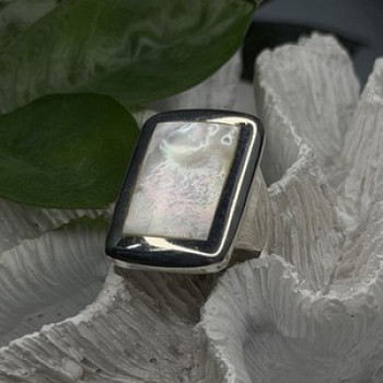 Elegant 925 Sterling Silver White Abalone Mother of Pearl Ring Size 7