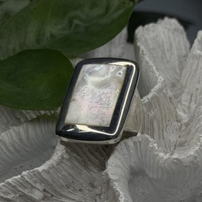Elegant 925 Sterling Silver White Abalone Mother of Pearl Ring Size 7