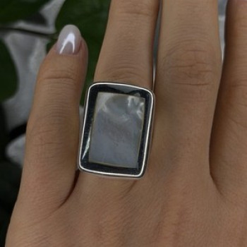 Elegant 925 Sterling Silver White Abalone Mother of Pearl Ring Size 7