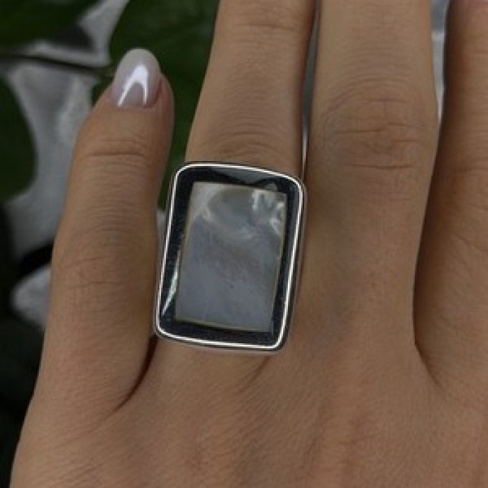 Elegant 925 Sterling Silver White Abalone Mother of Pearl Ring Size 7