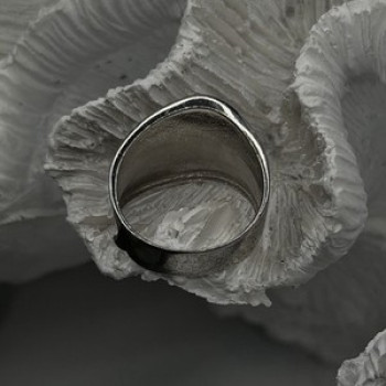 Unique Elegant Design 925 Sterling Silver Ring Size 7