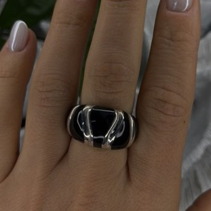 Elegant 925 Sterling Silver Black Onyx Ring Size 8.5