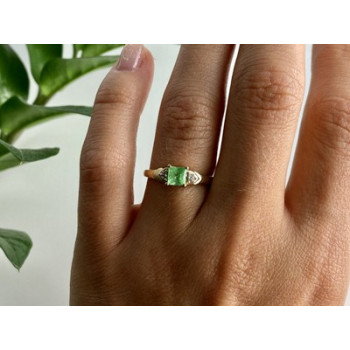 10K YELLOW GOLD TSAVORITE & DIAMONDS RING SIZE 6.25