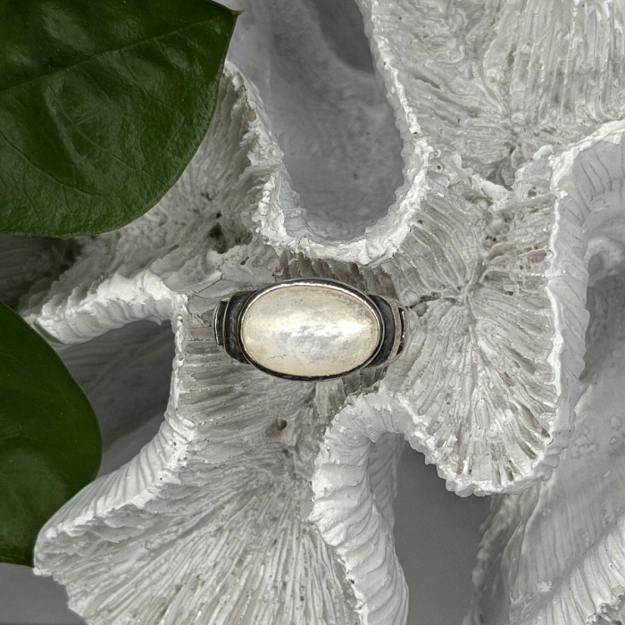 925 Sterling Silver White Abalone Mother of Pearl Ring Size 7