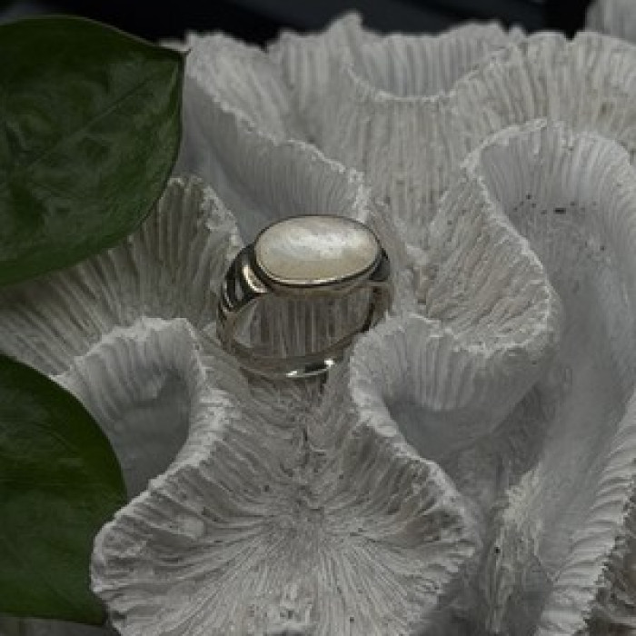 925 Sterling Silver White Abalone Mother of Pearl Ring Size 7