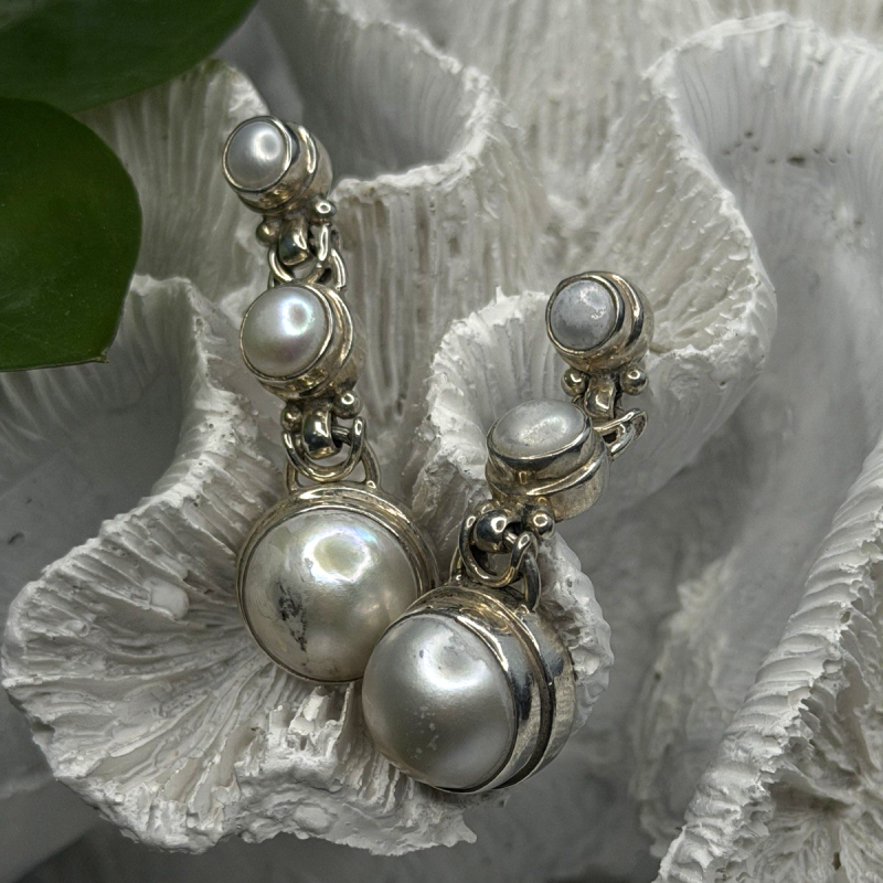 Beautiful Dangle 925 Sterling Silver White Pearls Earrings