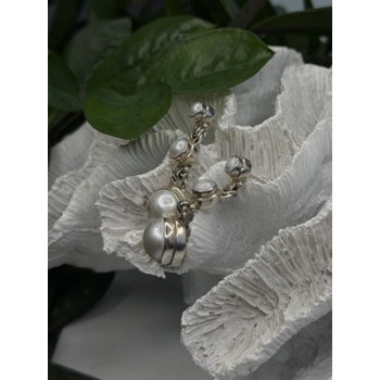 Beautiful Dangle 925 Sterling Silver White Pearls Earrings