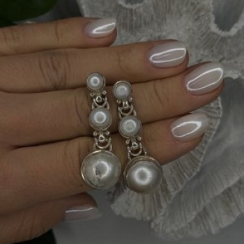 Beautiful Dangle 925 Sterling Silver White Pearls Earrings