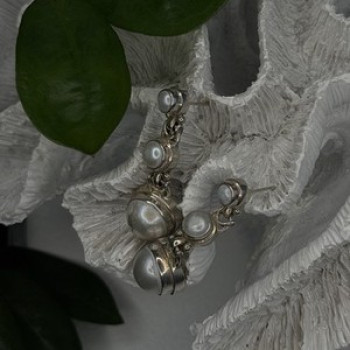 Beautiful Dangle 925 Sterling Silver White Pearls Earrings