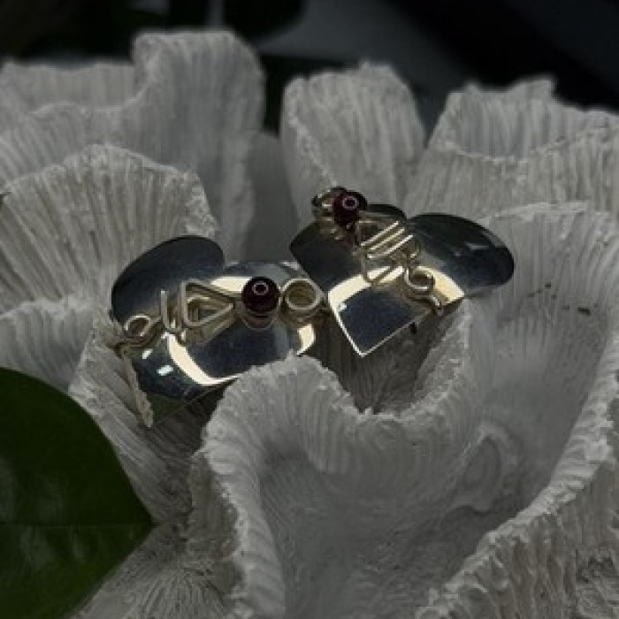 Vintage Scapes 925 Sterling Silver Heart Purple Agate Earrings