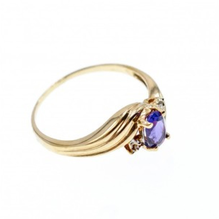10K Yellow Gold Amethyst & Diamonds Ring Size 5.5
