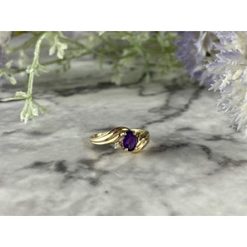 10K YELLOW GOLD AMETHYST & DIAMONDS RING SIZE 5.5