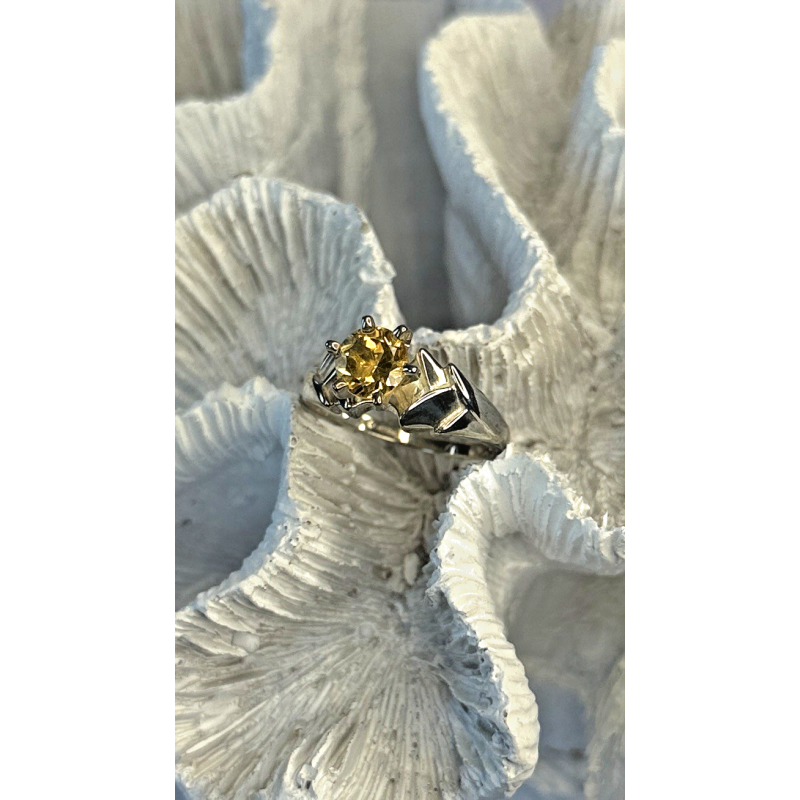 Elegant 925 Sterling Silver Yellow Citrine Ring Size 8