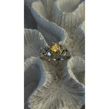 Elegant 925 Sterling Silver Yellow Citrine Ring Size 8