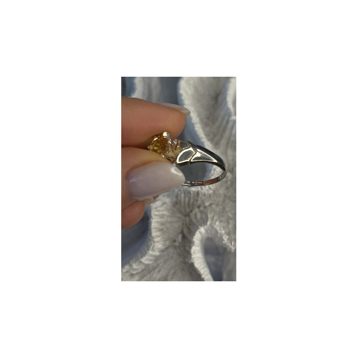 Elegant 925 Sterling Silver Yellow Citrine Ring Size 8