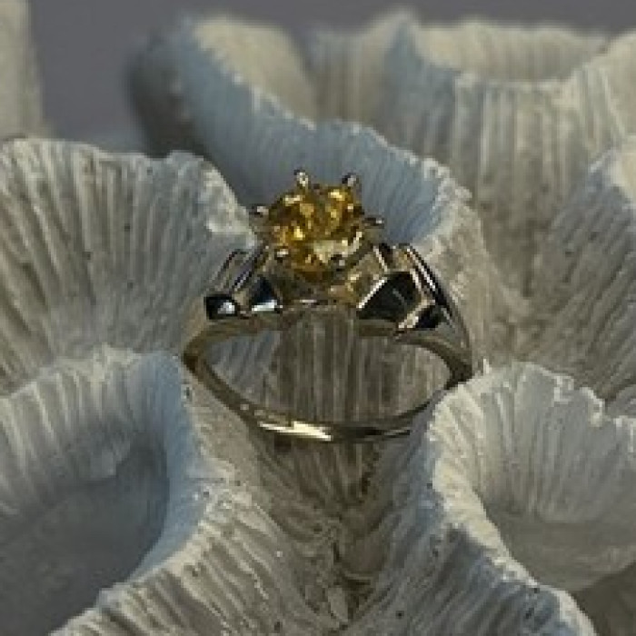 Elegant 925 Sterling Silver Yellow Citrine Ring Size 8