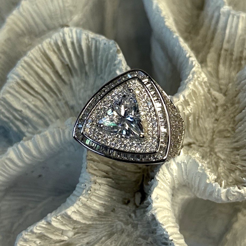 Unisex 925 Sterling Silver Trillion-Cut Simulated Diamond Cz Stones Ring Size 10